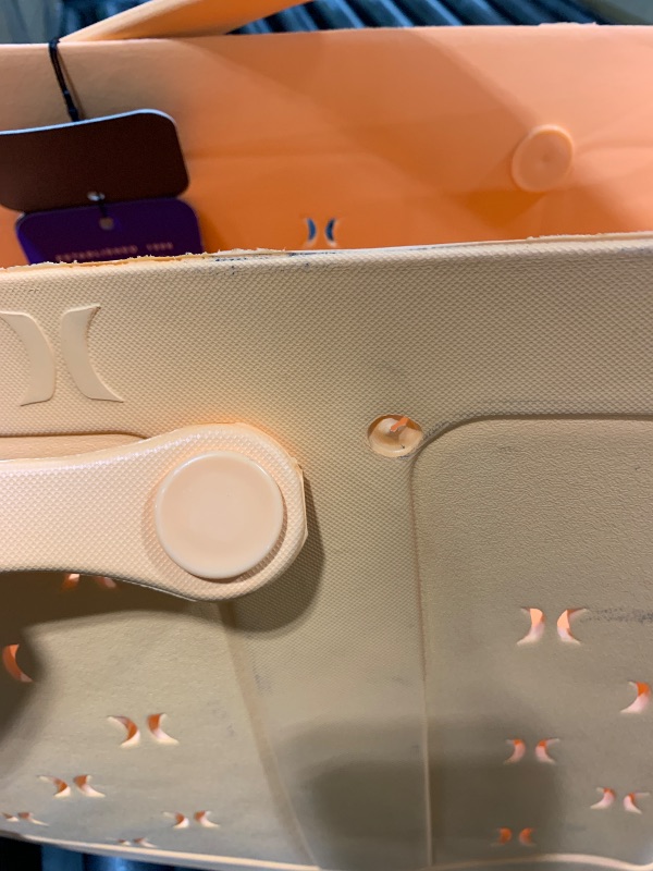 Photo 1 of
Hurley 19" EVA Beach Tote Bag