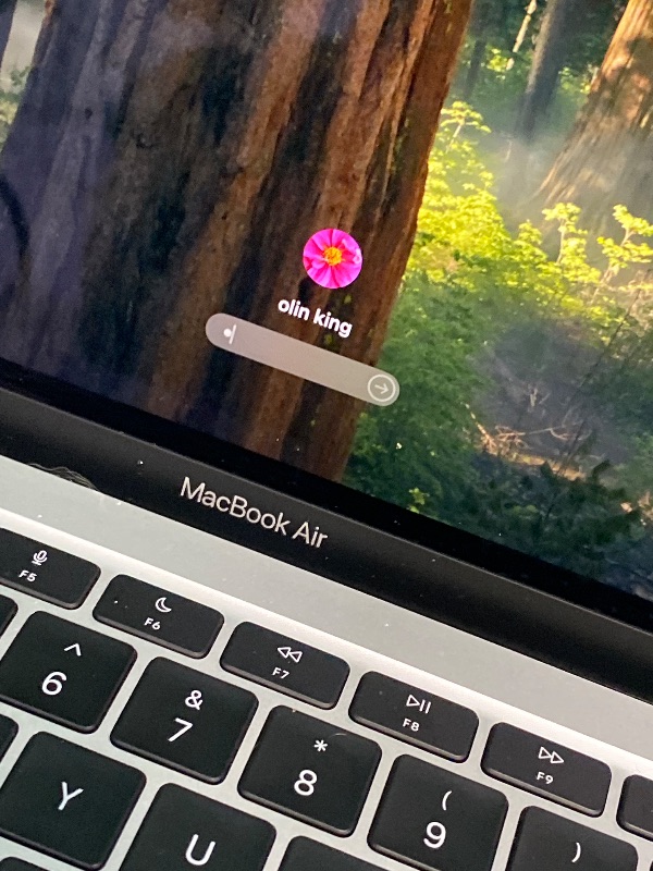 Photo 1 of *locked* Apple Late 2020 MacBook Air with Apple M1 Chip, 13-inch, 8GB RAM, 256GB SSD, Silver (Renewed Premium)