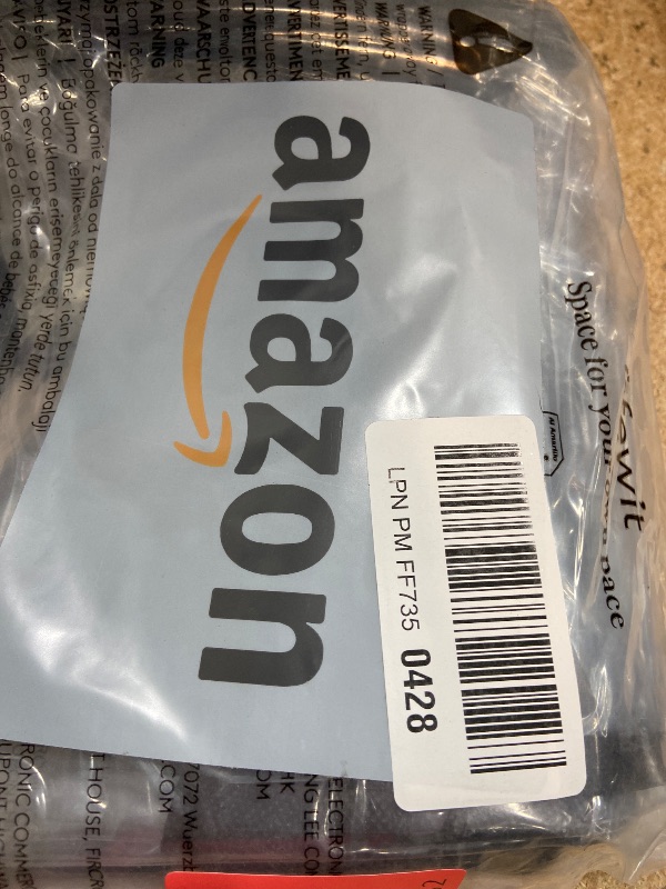 Photo 1 of **Only 4**Lifewit 8 Pack Clear Clothes Storage Bags, 40L Plastic Blanket Storage Bag, Vinyl Foldable Moving Bags with Zipper, Closet Organizers and Storage Containers for Bedding, Duvet, Comforter