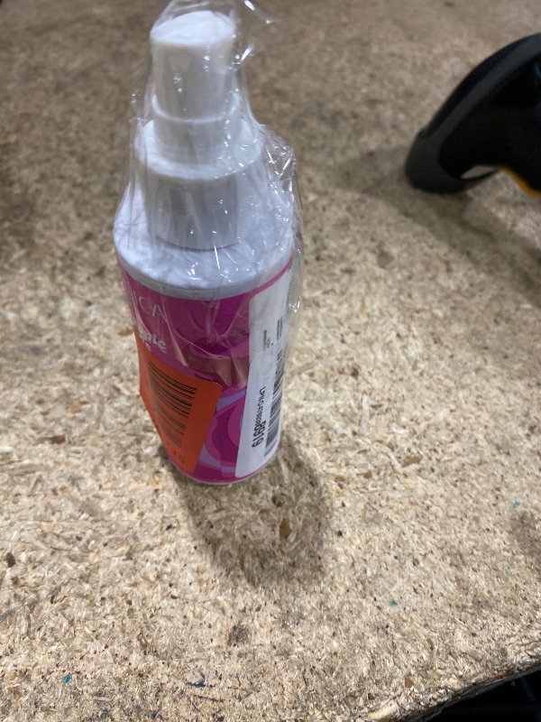 Photo 1 of Pacifica Pineapple Curls Refresher Mist - Curl Refresher Spray, with Hyaluronic Acid, Vitamin B5 and Plant Oils, Vegan and Dermatologist Tested Curly Hair Products and Wavy Hair Products - 4 Fl Oz