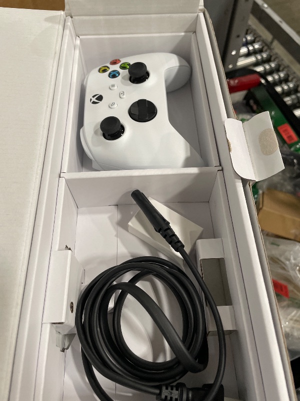 Photo 1 of ** PARTS ONLY **     Xbox Series S - All Digital Gaming Console - 512GB SSD - Includes Wireless Controller - 120FPS (Renewed Premium)   
**MAY NEED FACTORY RESET**