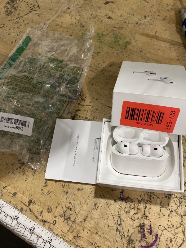 Photo 1 of *** FOR PARTS ONLY / DOESN'T STAY CHARGED TO PAIR/ NO CHARGER CORD*** Apple AirPods Pro 3 Wireless Earbuds, Active Noise Cancellation, Live Translation, Heart Rate Sensing, Hearing Aid Feature, Bluetooth Headphones, Spatial Audio, High-Fidelity Sound, USB