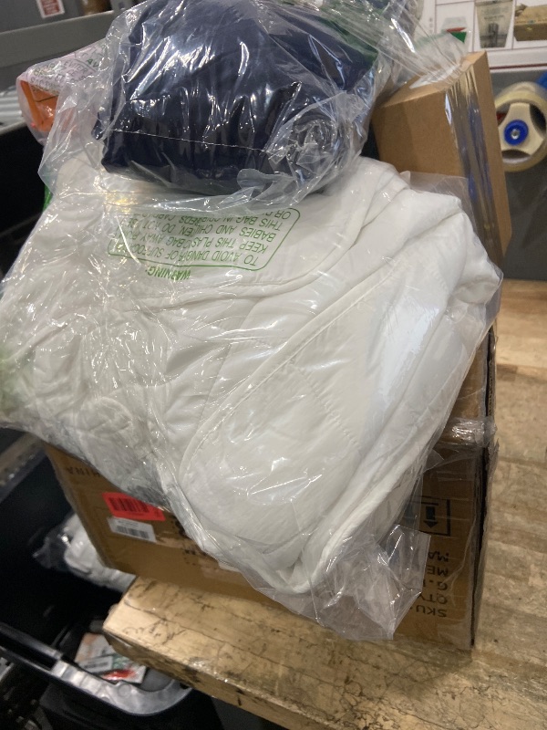 Photo 1 of ** SOLD AS IS BUNDLE OF MISCELLANEOUS AND SORTED GOODS **