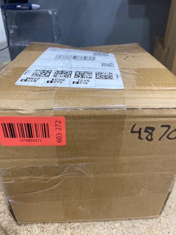 Photo 1 of 1.5L Oak Aging Barrels Whiskey Barrel Dispenser Home Wine Bucket Whiskey Barrel for Wine, Spirits, Beer, and Liquor Light Yellow (with baked oak chips)