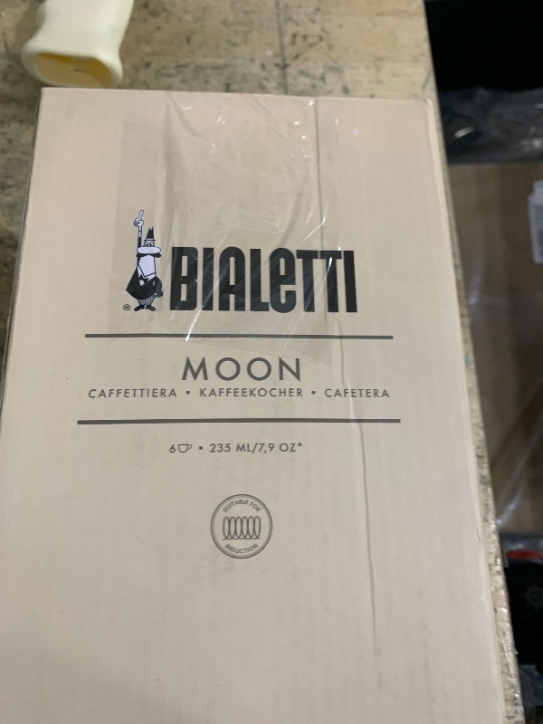Photo 1 of ***BROKEN HANDLE***
Bialetti Moon Exclusive Induction Stainless Steel Moka Pot, Stovetop Espresso Maker, Italian Coffee Maker, 6 Espresso Shots, (7.9oz - 235 ml), Compatible with All Stovetops, Silver