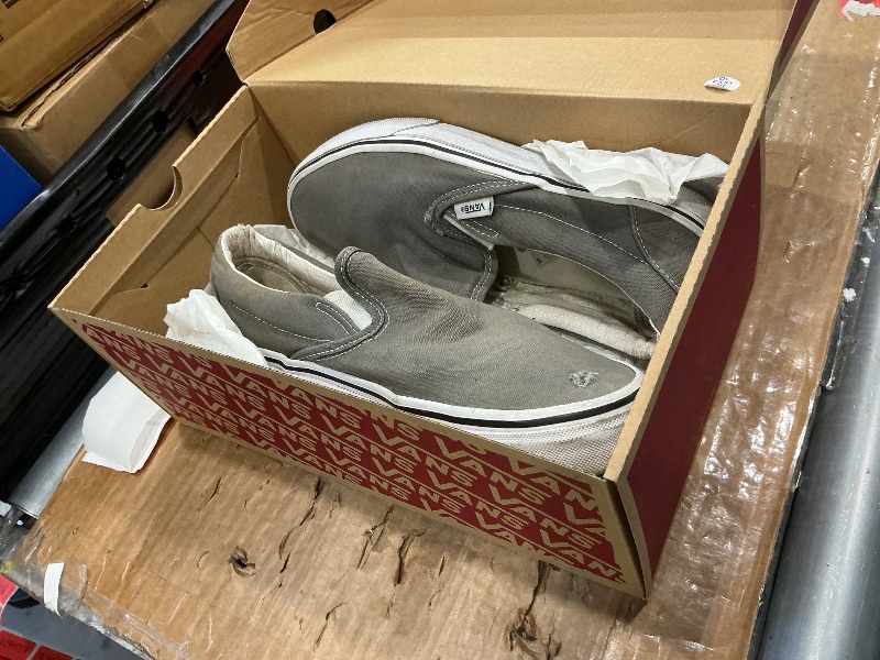 Photo 1 of **MAJOR DAMAGE**
Vans Men's Asher Slip-On Shoe | Comfortable Sneakers for Walking, Fashion & Everyday Wear, Crepe Frost Gray, 7.5