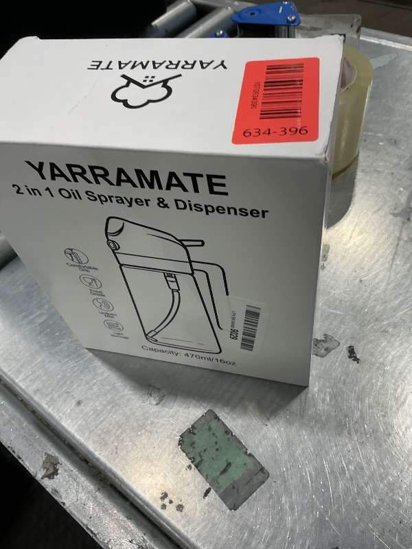 Photo 1 of ***MISSING ONE*** YARRAMATE 2Pcs 16oz/470ml 2 in 1 Oil Sprayer for Cooking with Stickers, Food-grade Glass Oil Spray Bottle, Oil Dispenser and Oil Sprayer for Kitchen, Salad, Frying, BBQ (White & Orange)