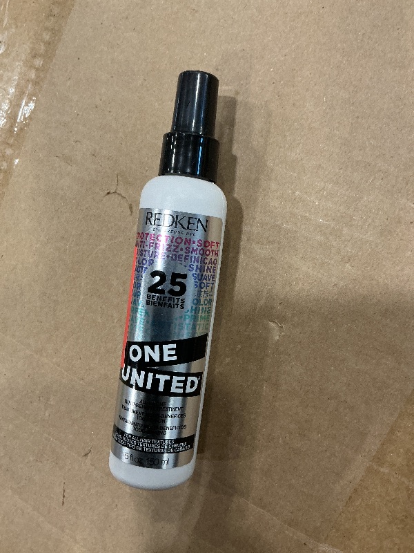 Photo 1 of *MINOR DAMAGE - USED*
Redken One United All-In-One Leave In Conditioner - Multi-Benefit Leave In Treatment For All Hair Types, Heat Protectant and Detangler Spray, Paraben-Free, 5 Fl Oz