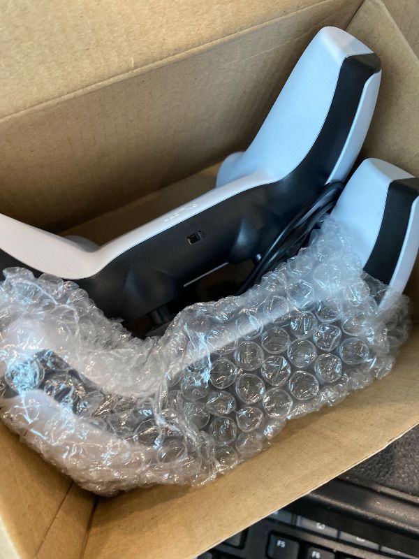 Photo 1 of *UNTESTED*
Wireless Retro Game Console 2025 Upgraded 4K Game Stick with Built-in 23 Emulators 20,000+ Games and Dual 2.4G Wireless Controllers, Plug and Retro Play Video Games for TV