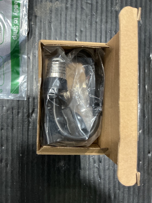 Photo 1 of 1 Pcs 2 in 1 Light Socket to Plug Adapter, Convert E26/E27 Bulb Socket to 2 Pieces 3 Prong Outlet with Extension Cord, Flexible Light Bulb Socket Converter Suitable for Porch Patio Garage Use (Black)