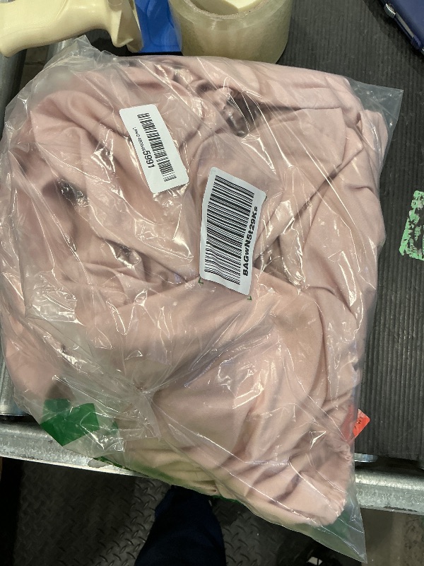 Photo 1 of **PARTIAL SET/check clerk comments**
HBHLFZ Twin Fitted Sheet Only 2 Pack, Soft Breathable Bottom Sheet - 39"x75" Deep Pockets Twin Size Fitted Sheet - All Around Stretch Fit, Wrinkle Resistant, Colorfast - Easy Care?Light Pink?