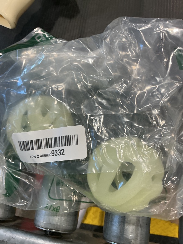 Photo 1 of *USED*
Chuckit! Air Glow Fetch Ball Dog Toy, Medium (2.5 Inch) Pack of 2, for Breeds 20-60 lbs