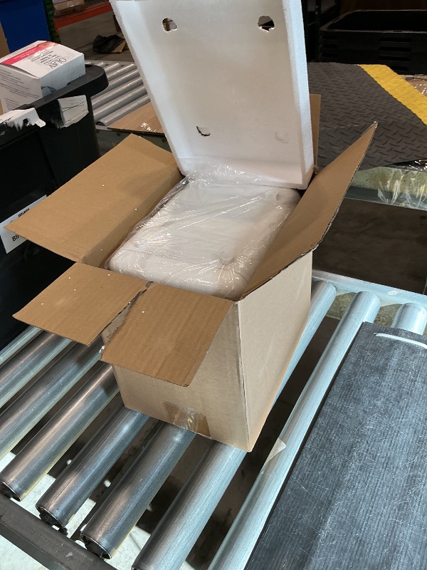 Photo 1 of *USED*
CUTIEWORLD 4L Beverage Cooler for Home, White