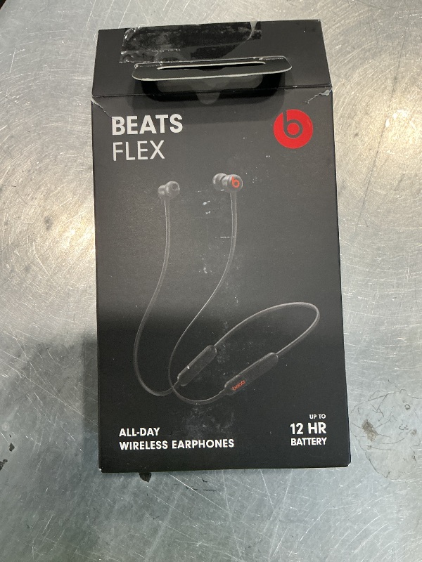 Photo 1 of *USED*
Beats Flex Wireless Earbuds - Apple W1 Headphone Chip, Magnetic Earphones, Class 1 Bluetooth, 12 Hours of Listening Time, Built-in Microphone - Black