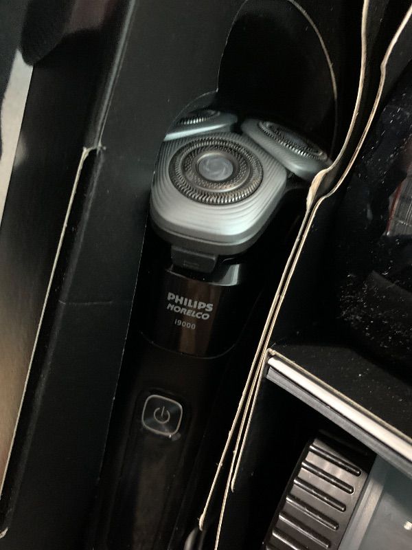 Photo 1 of ***USED**** Philips Norelco Shaver i9000 Prestige Ultra, Wet & Dry Electric Shaver, Dark Slate, SenseIQ Pro Technology, Triple Lift & Cut System, 360 Rotating NanoTech Precision Blades, Quick Clean Pod, XP9402/86.