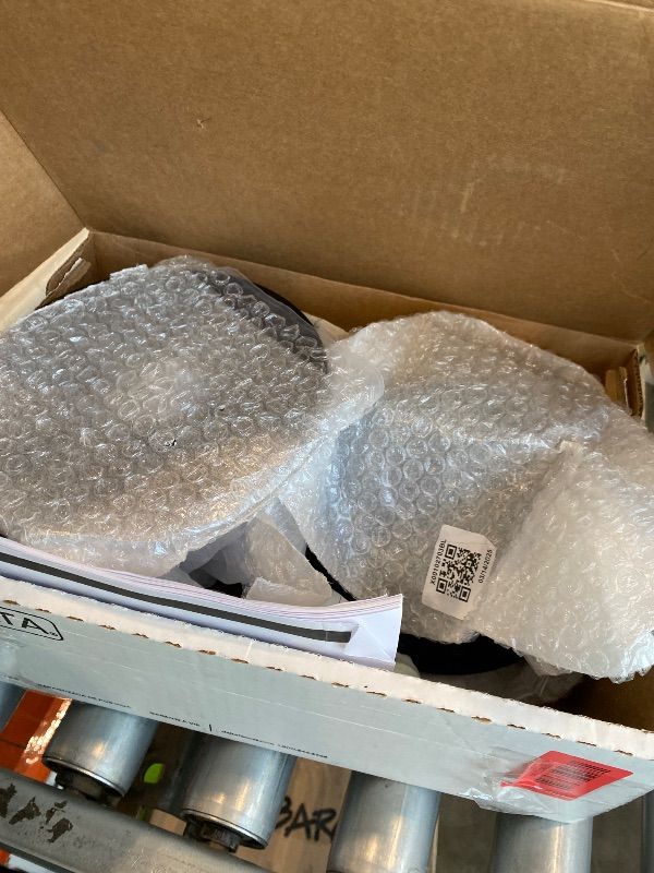 Photo 1 of *MINOR DAMAGE - USED*
Delta Nicoli 14 Series H2Okinetic Shower Faucet Set, Matte Black Shower Head and Handle Set, Valve Trim Kit, Matte Black 142749-BL (Shower Valve Included)