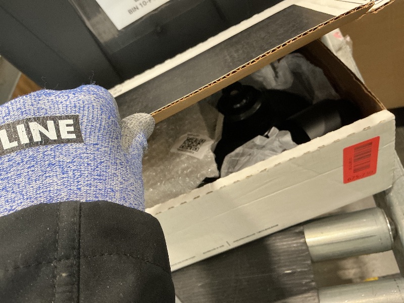 Photo 1 of *MINOR DAMAGE - USED*
Delta Nicoli 14 Series H2Okinetic Shower Faucet Set, Matte Black Shower Head and Handle Set, Valve Trim Kit, Matte Black 142749-BL (Shower Valve Included)