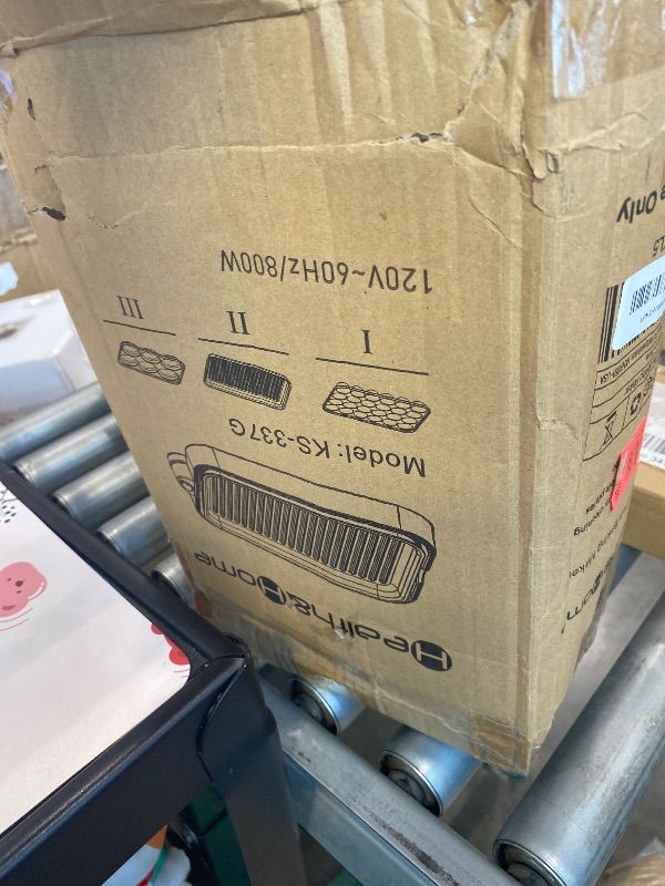 Photo 1 of *MINOR DAMAGE - USED*
Health and Home Multifunction Nonstick Baking Maker with 3 Interchangeable Baking Plates for Grill,Pan Cake and Cake Pops,Takoyaki Maker.RED