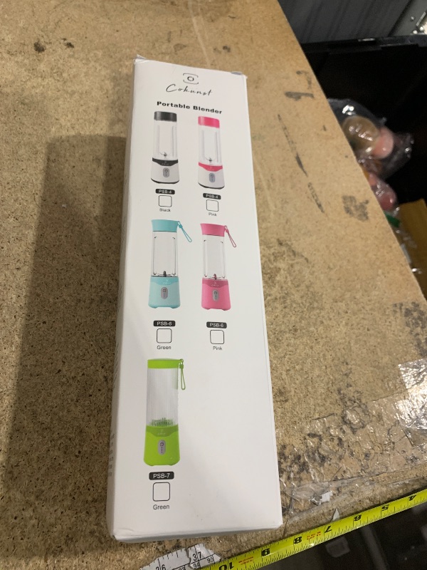 Photo 1 of ******FOR PARTS ONLY/NON-FUNCTIONAL******* COKUNST 18oz Portable Blender, USB Rechargeable Personal Size Blenders, Smoothie Blender with 6 Blades for Protein & Shakes, Mini juicer with Extra Handle Lid for Travel Sports Outgoing-Pink