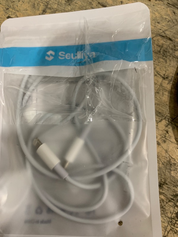 Photo 1 of (Apple MFi Certified) iPhone AUX Cord,Lightning to 1/8 Inch Audio Cable,3.3ft, Headphone Jack Adapter Male Aux Stereo Audio Cable Compatible for iPhone 14/13/12/11/XR/X/8/7 (White)