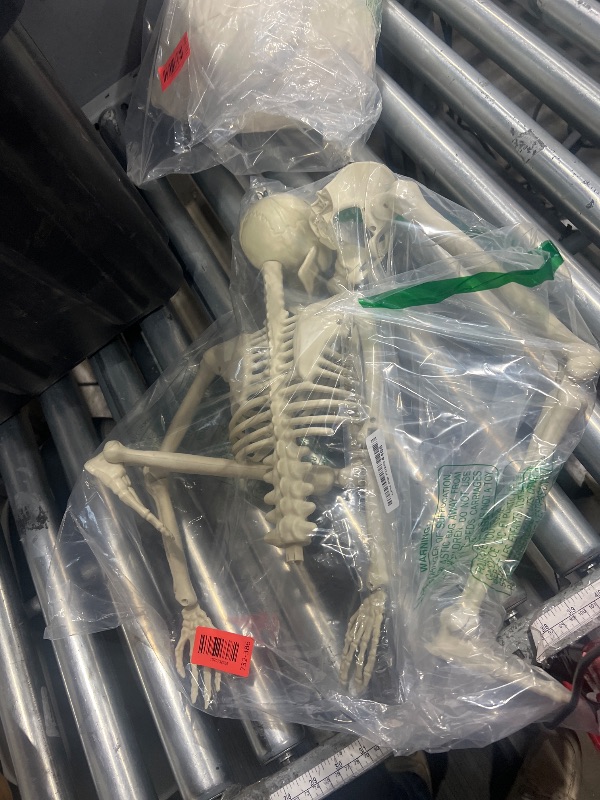 Photo 1 of ***(PARTS ONLY/ MAJOR DAMAGE/ NON FUNCTIONAL)***
HBSTK 1 Pack 36 Inches Halloween Skeleton Full Body Posable Movable Jonints for Halloween Decoration Décor