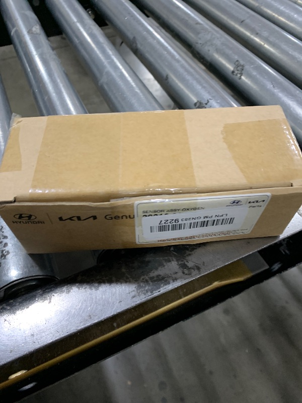 Photo 1 of Genuine Hyundai 39210-23800 Oxygen Sensor Assembly