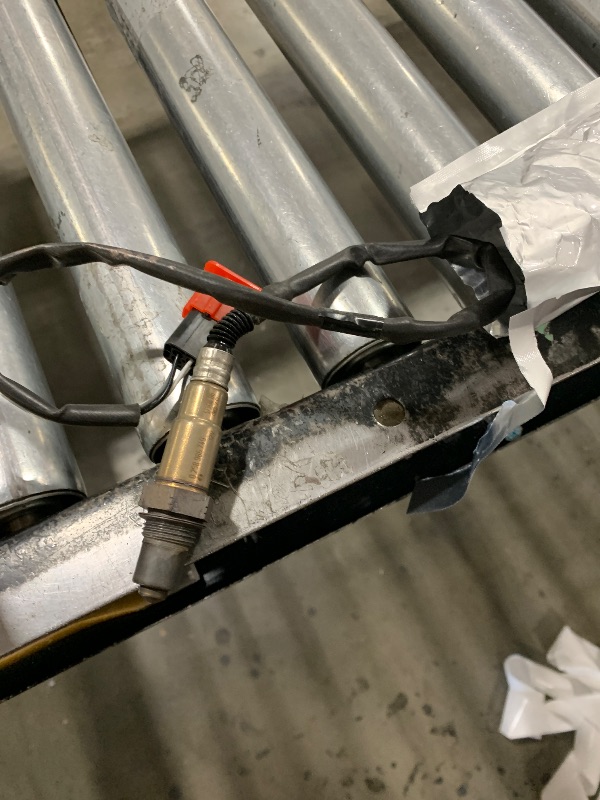 Photo 1 of Genuine Hyundai 39210-23800 Oxygen Sensor Assembly
