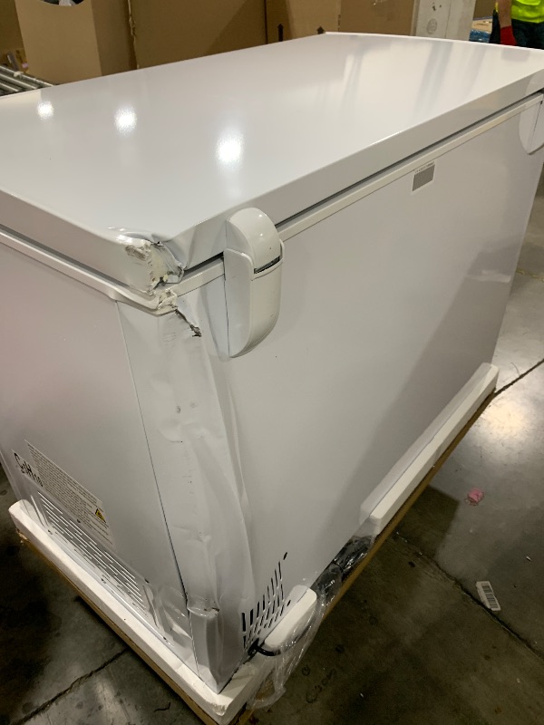 Photo 1 of FRIGIDAIRE 10 Cubic Foot Chest Freezer, 10 cu ft, White