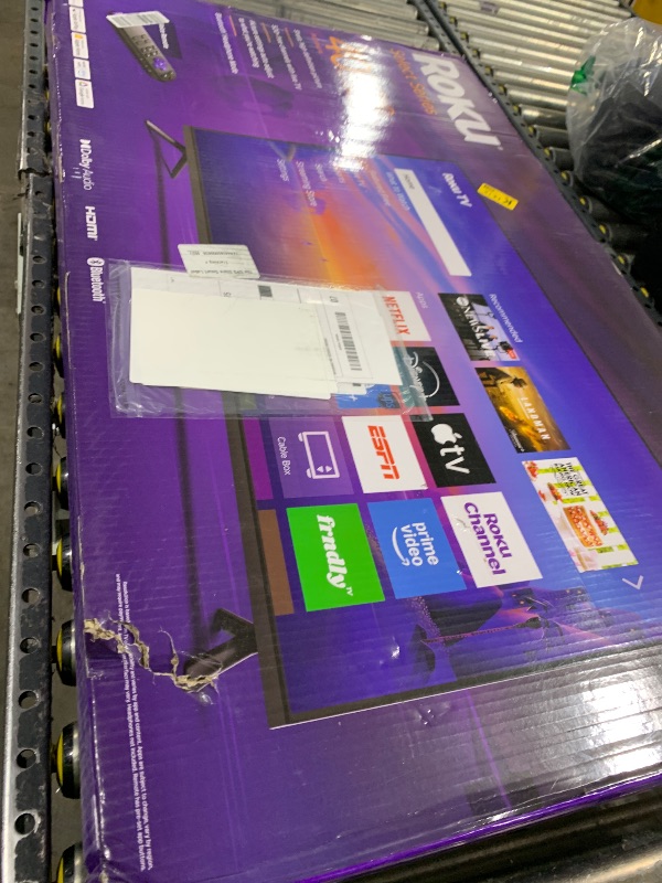 Photo 1 of Roku Smart TV 2026 – 40-Inch Select Series