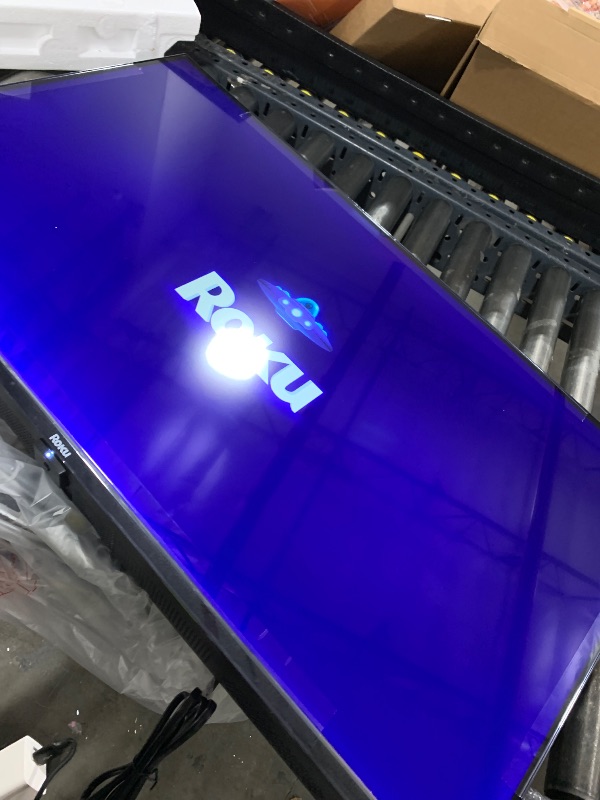 Photo 1 of Roku Smart TV 2026 – 40-Inch Select Series