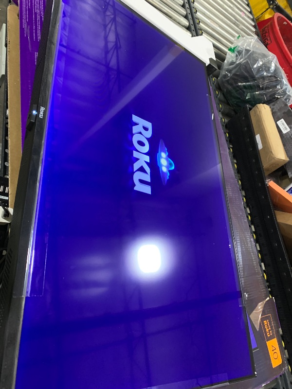 Photo 1 of Roku Smart TV 2026 – 40-Inch Select Series
