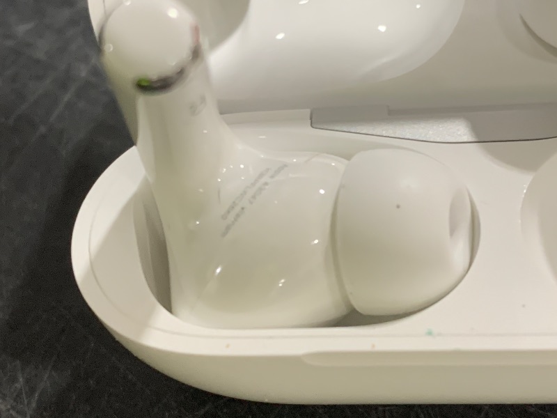 Photo 1 of Apple AirPods Pro (2nd generation) with MagSafe Charging Case (USB-C) (Renewed)