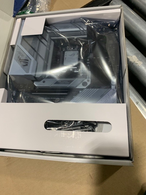 Photo 1 of ASUS ROG Strix B650-A Gaming WiFi AMD B650 AM5 Ryzen™ Desktop 9000 8000 & 7000 ATX motherboard, 12 + 2 power stages, DDR5, 3x M.2 slot, PCIe® 4.0, 2.5G LAN, WiFi 6E, USB 3.2 Gen 2x2 Type-C®, Aura Sync