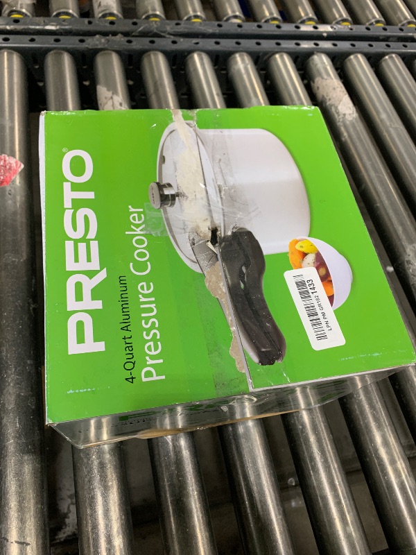 Photo 1 of Presto 01241 4-Quart Aluminum Pressure Cooker