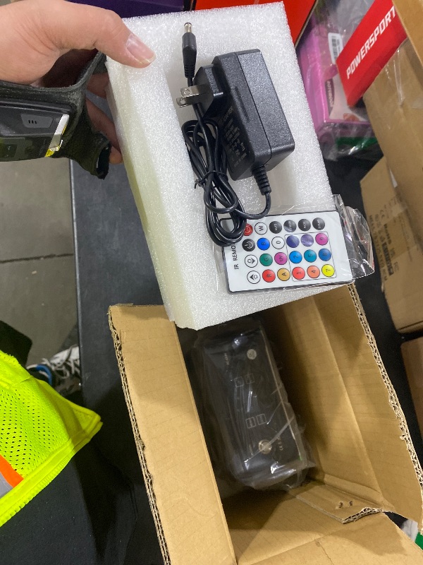 Photo 1 of Wireless Battery Powered LED 60W Uplights, 6000mAh RGBWA+UV Rechargeable APP DMX Control Waterproof Par Lights for Stage, Weddings, DJ, Church, Indoor/Outdoor Events