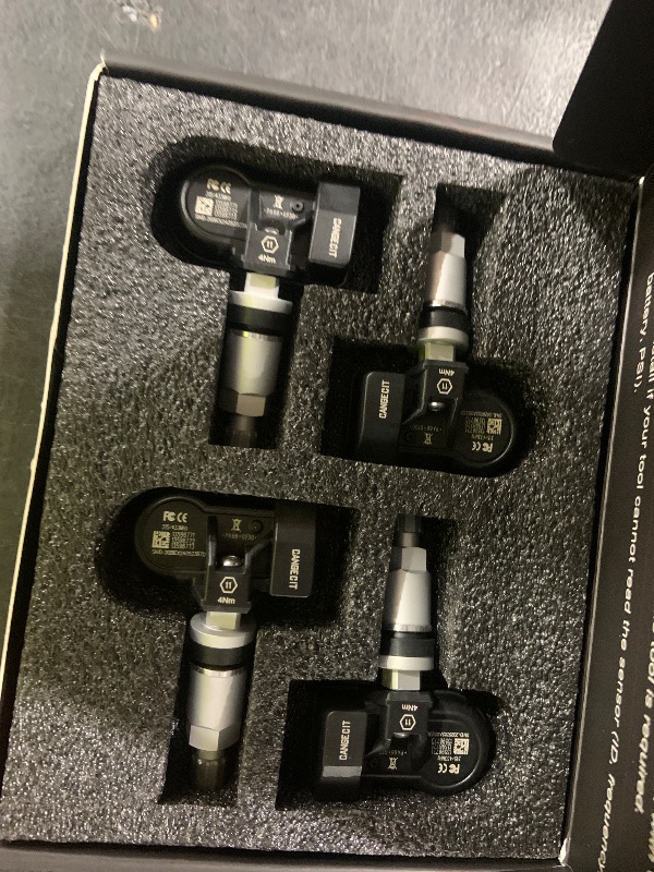 Photo 1 of 315/433MHz Pre-Programmed TPMS Sensor Set of 4 Fits Chevy Silverado, GMC Sierra, Tahoe, Suburban, Yukon, Escalade, Traverse, Equinox, Acadia, Colorado | OE# 13528563 13598773