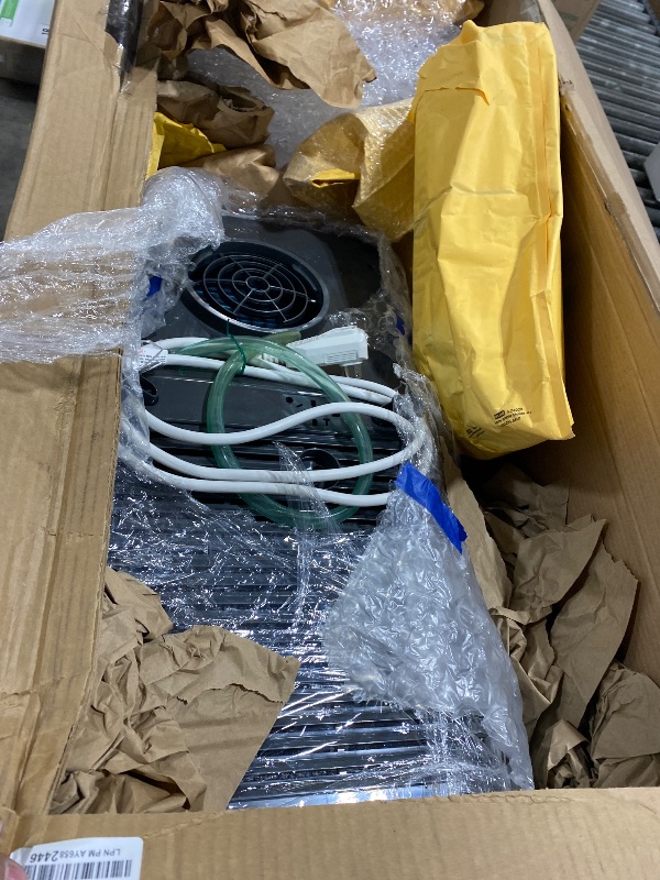 Photo 1 of NON-FUNCTIONAL, PARTS ONLY-------------------------------------------SereneLife Small Air Conditioner Portable 12