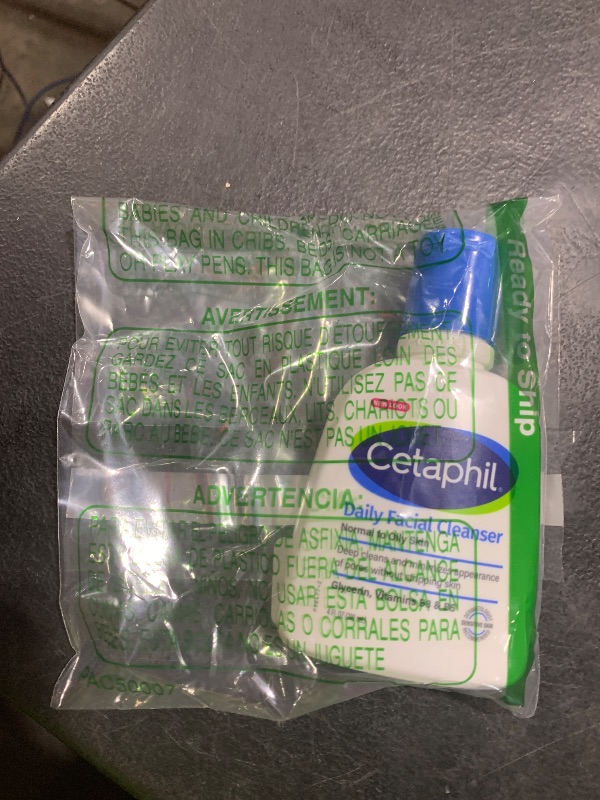 Photo 1 of 1 ONLY--- Cetaphil Face Wash, Daily Facial Cleanser for Sensitive, Combination to Oily Skin, 4 Oz 3 Pack, Gentle Foaming, Soap Free, Hypoallergenic