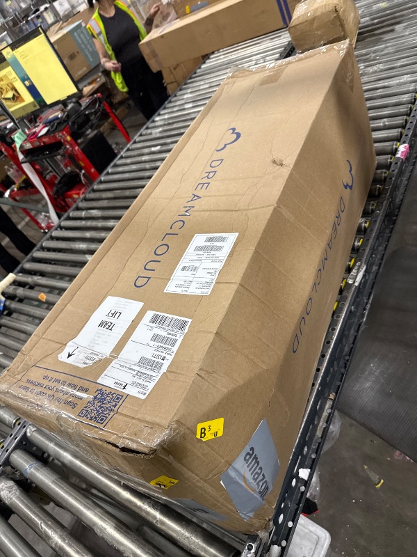 Photo 1 of DreamCloud Premier Rest 14" Queen Mattress - Luxury Hybrid Memory Foam - 365 Night Trial - Premium Pressure-Relieving Layers - Forever Warranty - Mattress in a Box - CertiPUR-US Certified