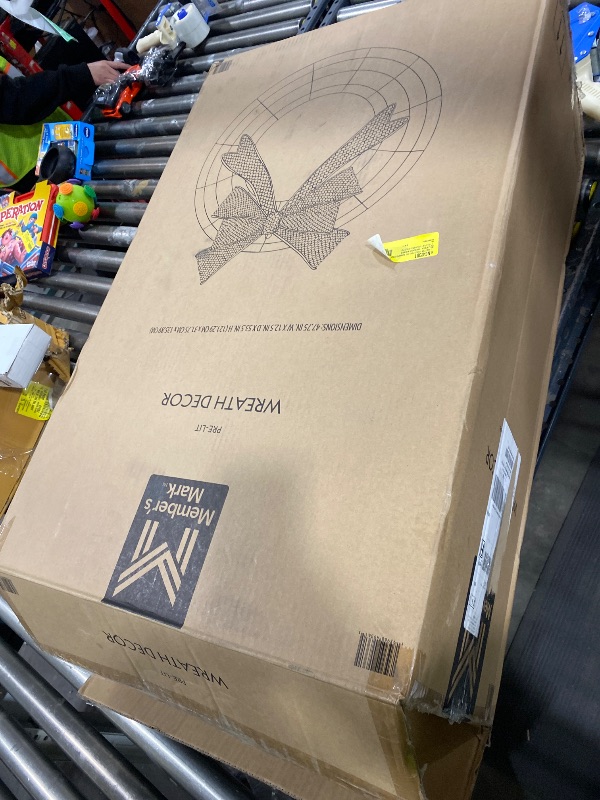 Photo 1 of Member’s Mark 48" Pre-lit Wreath Décor