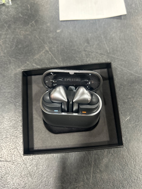 Photo 1 of Samsung Galaxy Buds 3 Pro AI True Wireless Bluetooth Earbuds, Noise Cancelling, Sound Optimization, Redesigned Comfort Fit, Silver [US Version, Amazon Exclusive, 2Yr Warranty]
