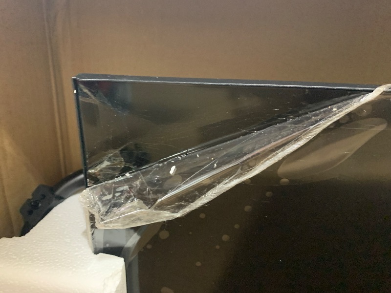 Photo 1 of Roku 55" Select Series 4K HDR Smart Roku TV with Roku TV Remote
