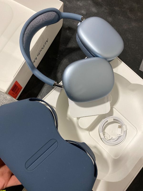 Photo 8 of Apple AirPods Max Wireless Over-Ear Headphones, Pro-Level Active Noise Cancellation, Transparency Mode, Personalized Spatial Audio, USB-C Charging, Bluetooth Headphones for iPhone - Blue