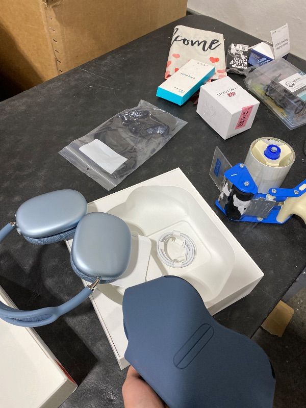 Photo 9 of Apple AirPods Max Wireless Over-Ear Headphones, Pro-Level Active Noise Cancellation, Transparency Mode, Personalized Spatial Audio, USB-C Charging, Bluetooth Headphones for iPhone - Blue