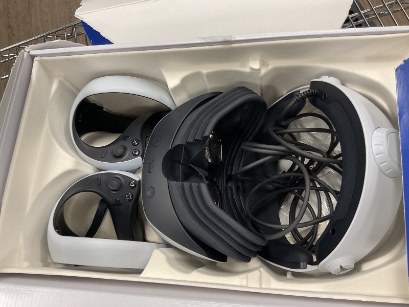 Photo 1 of PlayStation VR2 (PSVR2)