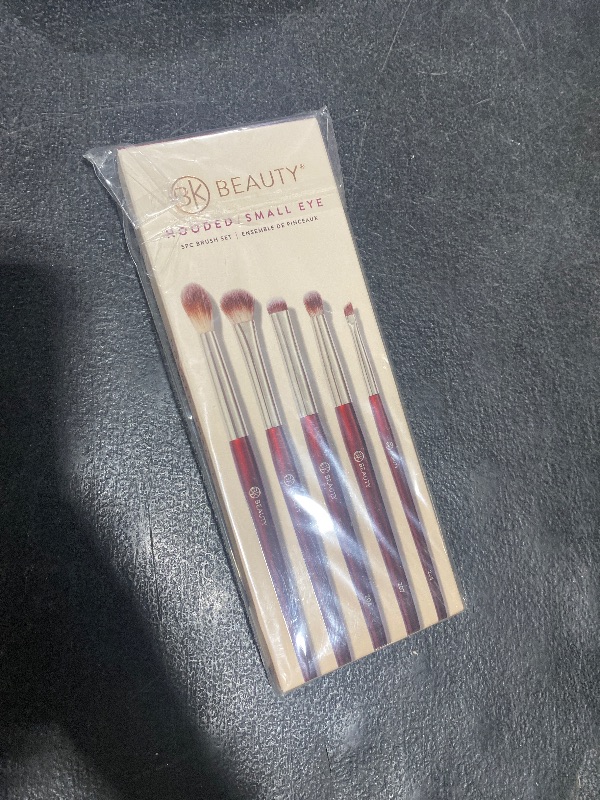 Photo 1 of BK BEAUTY - BRUSH SET FOR HOODED OR SMALLER EYES (5PC) - Eyeshadow Brush Set for Blending, Smudging & Defining Eyeshadow and Eyeliner | Premium Eye Makeup Brushes for Precise Application