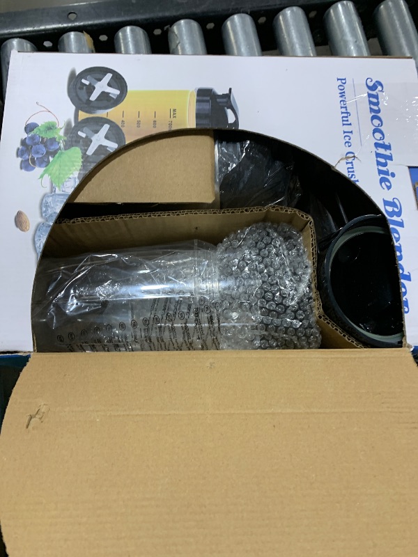 Photo 1 of Colarlemo 12-Piece Smoothie Blender Maker 25,000 RPM Personal Blender for Ice Crushing Smoothies & Frozen Drinks Nuts with 23oz, 32oz, 37oz Portable Cups Two 6-Leaf Stainless Steel Blades, Silver