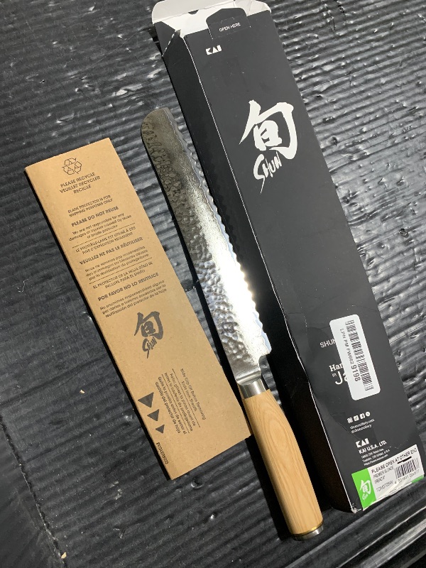 Photo 1 of Shun Premier Blonde 9" Bread Knife, Handcrafted Japanese Serrated Knife, VG-MAX Core with Damascus Stainless Steel Cladding, Pakkawood Handle, Slicing Tool for Professional and Home Chefs