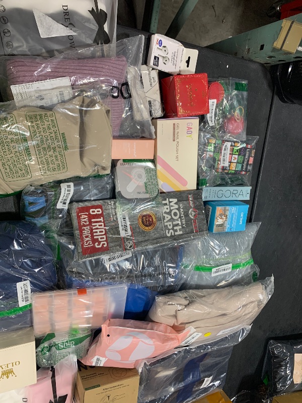 Photo 1 of BOX LOT OF MISCELLANEOUS ITEMS