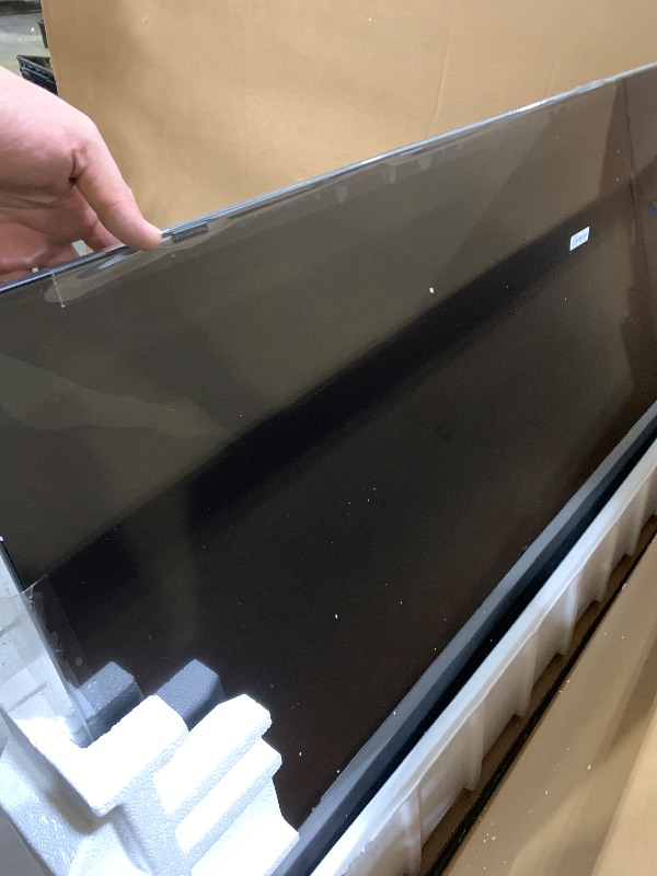 Photo 1 of LG 65UA7700PUB 65 Inch UA77 LED AI 4K UHD Smart webOS TV (2025) Bundle with Premiere Movies Streaming, 6Ft HDMI Cable & Deco Gear CPS Exclusive 26 Month Protection Pack (BEACH-CPS-26M750) (for parts only)